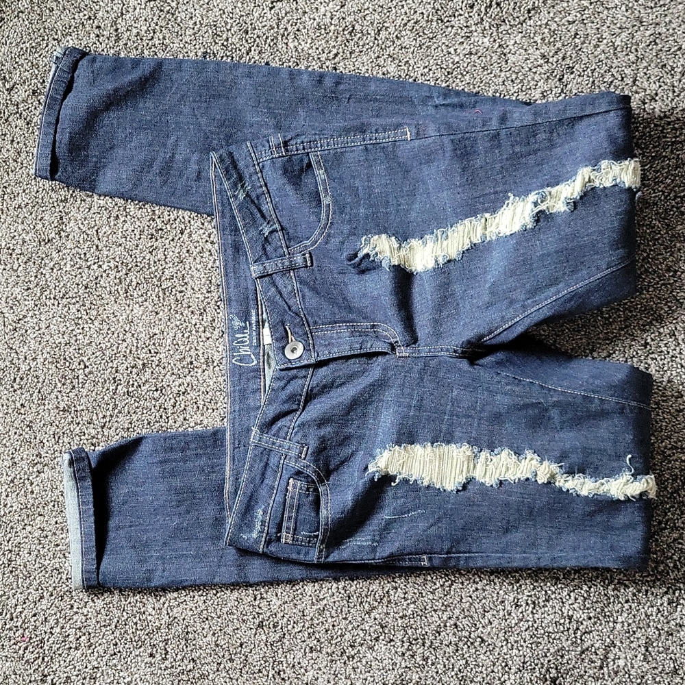 Ripped skinny jeans
